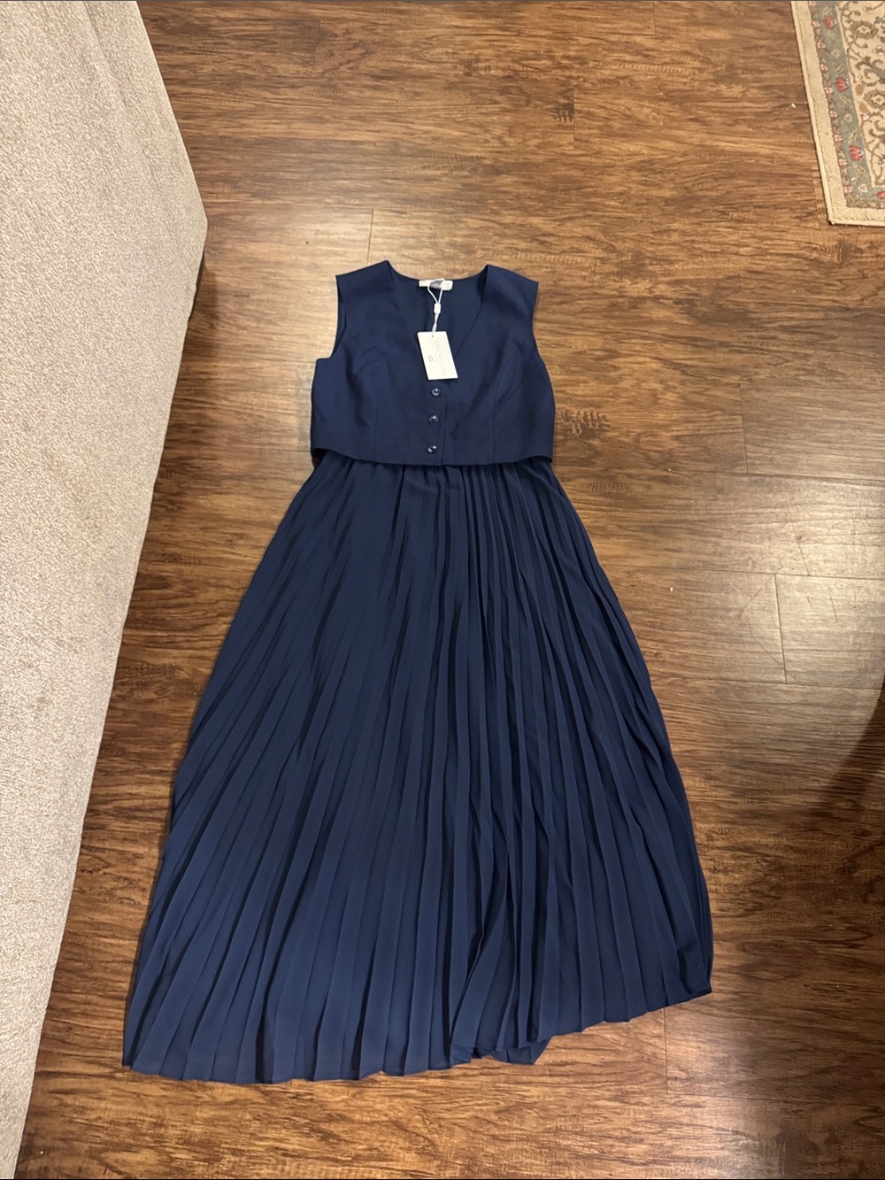 NWT Caroline constas dress size medium